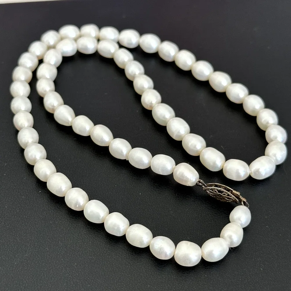 Vintage 925 Sterling Silver Genuine Freshwater Pearl Ladies Strand Necklace 18